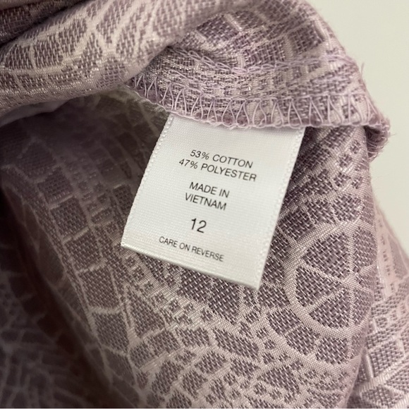 NWOT New York & Company Lavender Floral Embossed  Pencil Skirt - Picture 8 of 9